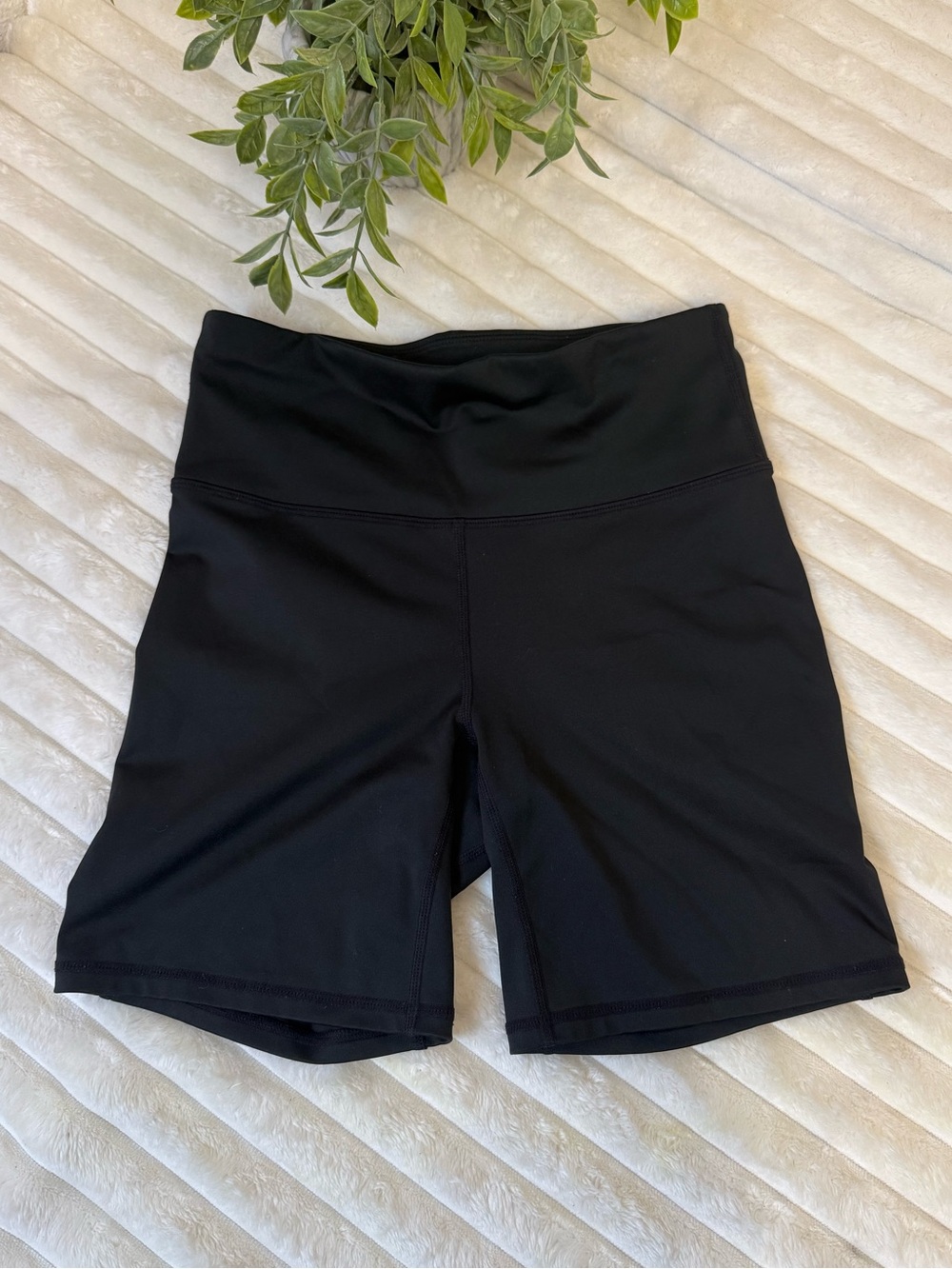 Fabletics black ultra cool athletic shorts size XS